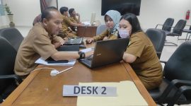 INFORMASI : Tim PPID, Diskominfosantik Kabupaten Bekasi saat melakukan uji Konsekuensi di Aula Diskominfosantik, Komplek Pemda, Kecamatan Cikarang Pusat, Senin (25/2/2024). 