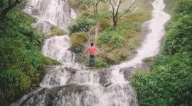 Curug Wangun, salah satu curug tertinggi di Subang, Jawa Barat. (Sumber: Instagram @iyonyogi24)