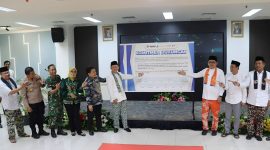 Pemerintah Kabupaten Bekasi resmi meluncurkan Fitur Penerimaan Peserta Didik Baru (PPDB) Online Tingkat Sekolah Menengah Pertama (SMP) Tahun Ajaran 2024/2045 pada super qplikasi layanan publik Bekasi Nyambung Bae (Bebunge) 2.0, bertempat di Aula Diskominfosantik, Kecamatan Cikarang Pusat, pada Jum'at (07/06/2024). 