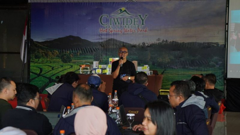 Kepala Deputi Wilayah V Jawa Barat, Siswandi saat memaparkan sejumlah program JKN 
