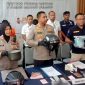 Polres Metro Bekasi menyita barang bukti.