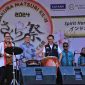 SAKURA MATSURI : Pj Bupati Bekasi Dani Ramdan, membuka secara langsung kegiatan Festival Sakura Matsuri ke-11, di Hollywood Junction Jababeka, Kecamatan Cikarang Utara, pada Sabtu (27/07/2024).
