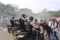 Menyambut Pemilihan Kepala Daerah (Pilkada) 2024, Pemerintah Kota Bekasi bersama unsur keamanan terus meningkatkan kesiapan dengan menggelar Simulasi Sistem Pengamanan Kota (Sispamkota).