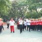 Pj Bupati Bekasi Dani Ramdan menghadiri Latihan Gabungan Pasukan Pengibar Bendera (Paskibra) sekolah, di Plaza Pemda, Cikarang Pusat, pada Minggu (11/8/2024).