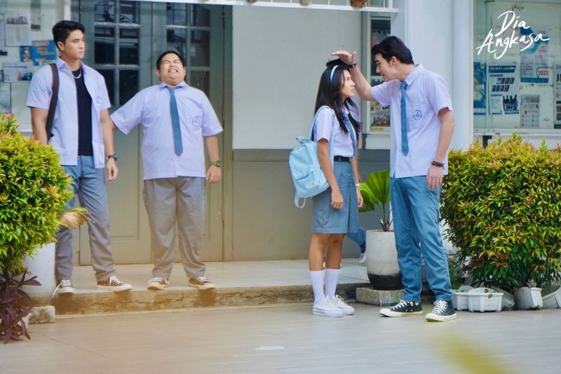 Melawan Bullying: Upaya Shenina Cinnamon untuk Menciptakan Lingkungan SMA yang Aman di Dia Angkasa.