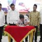Pj. Bupati Bekasi Dedy Supriyadi menghadiri Sosialisasi Netralitas Kepala Desa dalam rangka menghadapi Pemilihan Gubernur dan Wakil Gubernur, Bupati dan Wakil Bupati Tahun 2024.