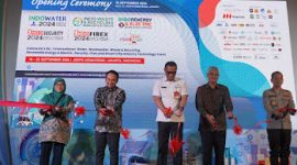 peresmian pameran dan forum internasional