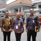 Pj Sekretaris Daerah Kabupaten Bekasi, Jaoharul Alam, saat menghadiri Rapat Koordinasi Penghapusan Kemiskinan Ekstrem Tahun 2024.