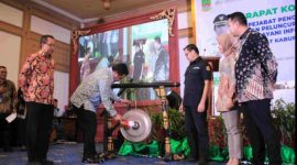 Pj Bupati Bekasi Dedy Supriyadi menghadiri sekaligus membuka kegiatan Rapat Koordinasi PPID Tingkat Kabupaten Bekasi tahun 2024 dan Peluncuran PPID Menyala.