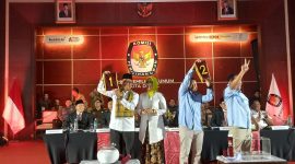 Pikada Depok : Nomor urut satu yakni Imam Budi Hartono-Ririn Farabi Arafiq Sedangkan nomor urut dua yakni Supian Suri-Chandra Rahmansyah.