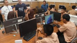 Gerakan Donasi Kuota (GDK), XL Axiata mendonasikan kuota akses internet cepat, dan pelatihan literasi digital kepada para guru dan siswa.