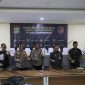 Polres Metro Bekasi dan Pj. Wali Kota Bekasi menggelar konferensi pers perihal perkembangan terbaru hasil investigasi peristiwa penemuan tujuh mayat yang menggegerkan masyarakat di sekitar Kali Bekasi, pada Jumat (04/10/2024).