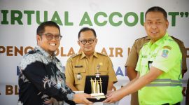 j. Wali Kota Bekasi, Gani Muhamad meresmikan fasilitas tersebut langsung di Kantor BLUD UPTD PALD yang berlokasi di Kantor PALD area TPA Sumur Baru, Kecamatan Bantargebang.