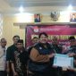 Rapat Pleno : PPK Kecamatan Cibitung Nurhamjah Hasil Rekapitulasi hasil penghitungan suara ini, kami akan segera kirimkan ke KPU,
