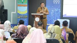 j Bupati Bekasi Dedy Supriyadi memberikan arahan kepada seluruh pegawai Bapenda Kabupaten Bekasi, dalam rangka Optimalisasi Pajak Daerah Kabupaten Bekasi Tahun 2025, berlangsung di Lantai 4 Gedung Diskominfosantik Cikarang Pusat pada Senin (13/01/2025). 