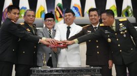 Dedi merencanakan pengembangan monorel di wilayah Bandung Raya dan sekitarnya, termasuk Kota Cimahi, Kabupaten Bandung, dan Kabupaten Sumedang.