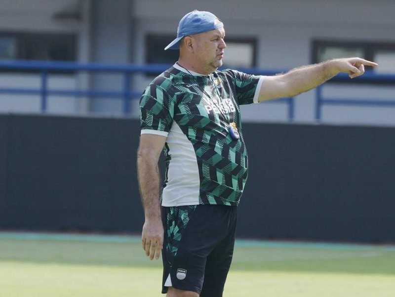 Pelatih Kepala Persib Bojan Hodak ogah menganggap enteng tim lawan.