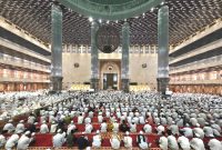 Majelis Dzikir Al-Khidmah merupakan Majelis Dzikir yang didirikan oleh Syekh Ahmad Asrori Al-Ishaqi.