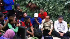 Wakil Menteri Ketenagaankerjaan (Wamenaker) Immanuel Ebenezer menemui Driver Ojek Online (Ojol).