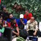 Wakil Menteri Ketenagaankerjaan (Wamenaker) Immanuel Ebenezer menemui Driver Ojek Online (Ojol).