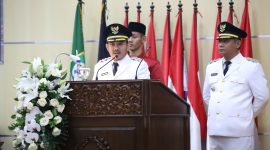 Bupati Kabupaten Bekasi Ade Kuswara Kunang dan Wakil Bupati Kabupaten Bekasi dr Asep surya Atmaja menegaskan seluruh Perangkat Daerah harus bekerja sesuai peraturan yang berlaku dan kompak dalam membangun Kabupaten Bekasi.