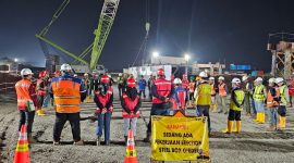 Pemasangan box girder yang melintasi ruas tol Jakarta-Tangerang KM 25+400 yang akan dilakukan secara bertahap mulai tanggal 20 Februari 2025.