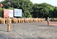 Apel rutin yang terlaksana di Plaza Pemerintah Kota Bekasi menjadi apel perdana yang langsung dipimpin oleh Wakil Wali Kota Bekasi, Harris Bobihoe mewakili Wali Kota Bekasi.