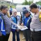 Polda Jawa Barat, Kombes Pol. Ruminio Ardano, melakukan kunjungan kerja ke Jalan Tol Jakarta-Cikampek (Japek) II Selatan pada Kamis 20 Februari 2025.