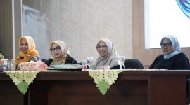TP PKK dan DWP mengadakan pengajian menyambut Bulan Suci Ramadhan. Hadir dalam kesempatan Istri Wali Kota Bekasi Wiwiek Hargono Tri Adhianto dan Istri Wakil Wali Kota Wuri Handayani Bobihoe serta pengurus PKK dan DWP Kota Bekasi.