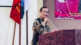 Mahfud MD memberikan tanggapannya memgenai kasus Korupsi di Pertamina.