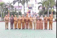 enjabat (Pj) Bupati Bekasi, Dedy Supriyadi menginstruksikan perangkat daerah untuk meningkatkan kewaspadaan dan melakukan langkah antisipasi terhadap potensi banjir yang semakin meluas di Kabupaten Bekasi. Instruksi tersebut disampaikan saat Apel Pagi Aparatur Sipil Negara (ASN) di Plaza Pemkab Cikarang Pusat, Senin (03/02/2025). 
