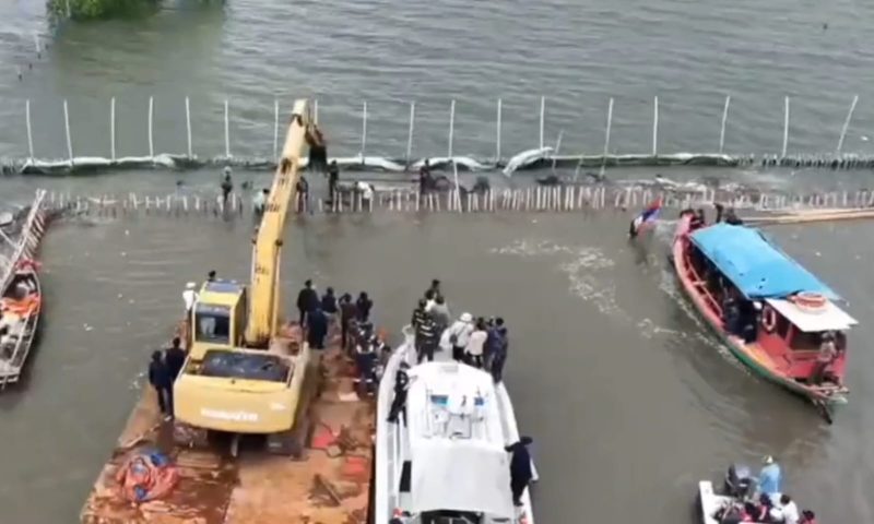 Pagar Laut di Bekasi Dibongkar Secara Mandiri Oleh PT TRPN, Pemprov Jabar Turut Mengawai.