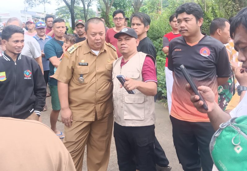 Anggota DPRD dari Fraksi PDI Perjuangan Kabupaten Bekasi, Usup Supriatna mengatakan, PDI Perjuangan sejak hari Selasa, (4/3/2025) hingga kini Jum'at (7/3/2025) sudah mendirikan Posko Peduli Banjir dan mendistribusikan bantuan terhadap masyarakat Kabupaten Bekasi yang terdampak banjir.