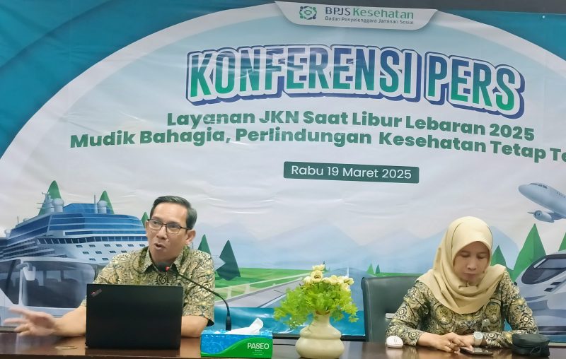 Kepala BPJS Kesehatan Cabang Bekasi, Herman Indratmo dalam sesi konferensi pers, pada Rabu (19/03/2025).