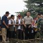 Pemerintah Indonesia melalui Kementerian Koordinator Bidang Pembangunan Manusia dan Kebudayaan (Menko PMK), Kementerian Infrastruktur, serta Pemerintah Kota Bekasi, terus berupaya untuk menangani dampak besar yang ditimbulkan oleh banjir yang melanda beberapa daerah, termasuk Kota Bekasi, baru-baru ini.