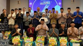 Ayola Hotel Lippo Cikarang gelar acara tasyakuran dan santunan kepada Yayasan Gema Insan Amanah.