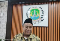 Ahmadi Madong Anggota Komisi IV DPRD Kota Bekasi.