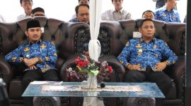 Bupati Bekasi Ade Kuswara Kunang, Wakil Bupati Bekasi Asep Surya Atmaja dan Kepala Disbudpora Kabupaten Bekasi mengikuti kegiatan Peresmian 17 Stadion di Seluruh Indonesia yang terpusat di Stadion Gelora Delta, Kabupaten Sidoarjo, Jawa Timur. Kegiatan tersebut diresmikan langsung oleh Presiden RI Prabowo Subianto dan diikuti secara serentak di 16 Stadion lain yang tergabung melalui Zoom Meeting. Bertempat di Stadion Wibawa Mukti, Cikarang Timur, Senin (17/03/2025). 