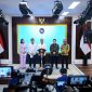 Menteri Sekretaris Negara Prasetyo Hadi beserta menteri dan pihak terkait menyampaikan keterangan pers terkait Sritex di Istana Kepresidenan Jakarta, Senin, 3 Maret 2025. (Foto: BPMI Setpres)