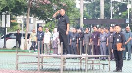 Apel perdana usai libur hari raya para pegawai Aparatur Sipil Negara (ASN) di Pemerintahan Kabupaten Bekasi tanpa dihadiri Bupati Bekasi.