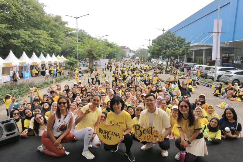 Kali ini, Tropicana Slim mengajak ribuan masyarakat lewat kolaborasinya dengan berbagai komunitas olahraga PoundFit di 41 kota seluruh se-Indonesia.