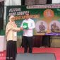 Wakil Bupati Bekasi Asep Surya Atmaja mengapresiasi pelaksanaan Festival Bank Sampah se-Kecamatan Cibitung yang digelar untuk memperingati Hari Bumi 2025.