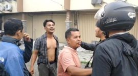 Viral : Jurnalis Dapat Intimidasi Saat Sedang Meliput Lokasi Lowongan Pekerjaan Bodong din Bekasi Timur.