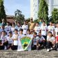 Wali Kota Bekasi, Tri Adhianto, secara resmi melepas tim sepak bola Kota Bekasi dari Sekolah Sepak Bola (SSB) Tajimalela.