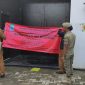 Pemkot Bekasi Segel Bangunan Tak Berizin di Pekayon Jaya.