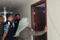 Apel Pelaksanaan pendataan penduduk ini berlangsung di halaman parkir apartement Kemang View Kota Bekasi. Apel pendataan ini guna menertibkan para penduduk kemang view yang terdata permanen maupun non permanen. Kamis,(17/04/25).