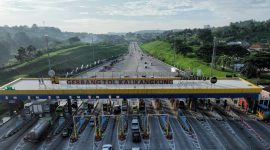 Pada hari libur panjang Wafat Yesus Kristus dan Kebangkitan Yesus Kristus (18/04), PT Jasamarga Transjawa Tol (JTT) mencatat sebanyak 35.248 kendaraan menuju Wilayah Timur Trans Jawa melalui Gerbang Tol (GT) Cikampek Utama.