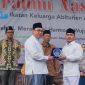 SILATNAS: Bupati Bekasi Ade Kuswara Kunang pada pada acara Silaturahmi Nasional IKAA ke-61, di Halaman Masjid Attaqwa, Ponpes Attaqwa Putra, Kecamatan Babelan, pada Sabtu (12/04/2025). FOTO: TATA JAELANI/DISKOMINFOSANTIK
