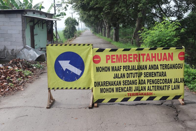 Pemkab Bekasi Perbaiki Jalan Raya Karangpatri, Dukung Konektivitas dan Keselamatan Warga
