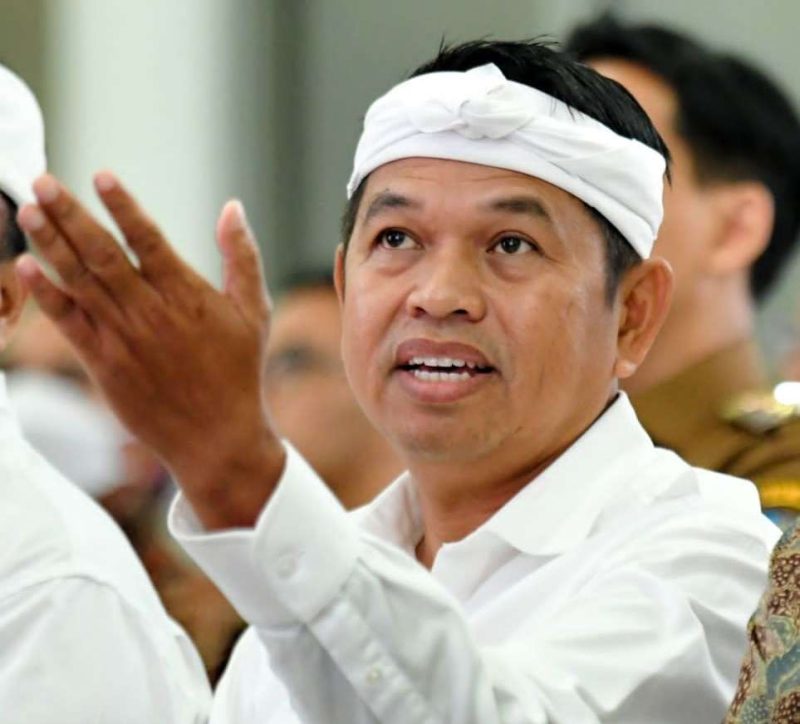 Dedi Mulyadi Gubernur Jawa Barat.